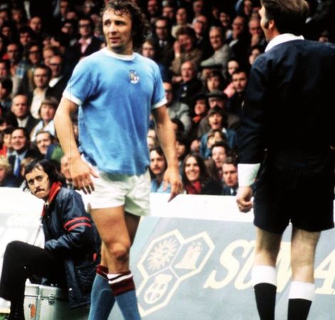 norwich home 1972 to 73 action 5